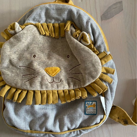 Moulin Roty Grey Lion Backpack - Picture 4 of 6